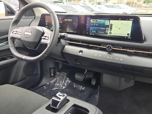 Everest White Pearl Tricoat 2023 Nissan ARIYA ENGAGE