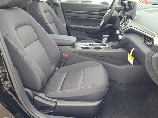 Super Black 2026 Nissan Altima 2.5 SV