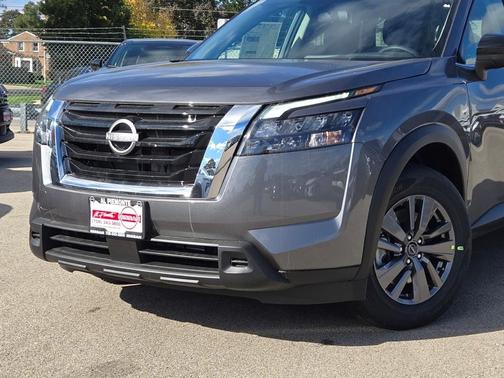 2025 Nissan Pathfinder S 4WD