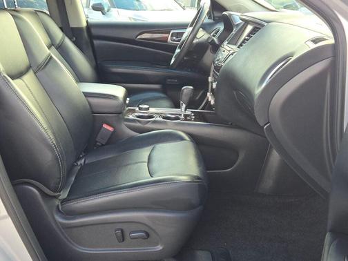 2016 Nissan Pathfinder Platinum