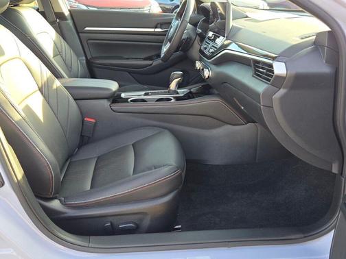 2024 Nissan Altima SR Intelligent AWD