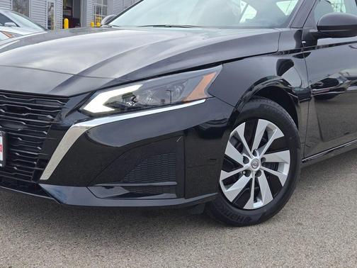 2025 Nissan Altima S FWD