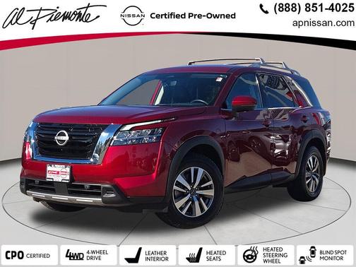 2023 Nissan Pathfinder SL 4WD