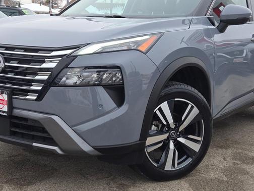 2024 Nissan Rogue SL