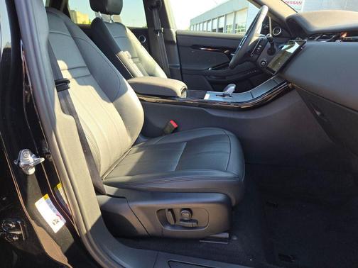 Santorini Black Metallic 2025 Land Rover Range Rover Evoque Core S