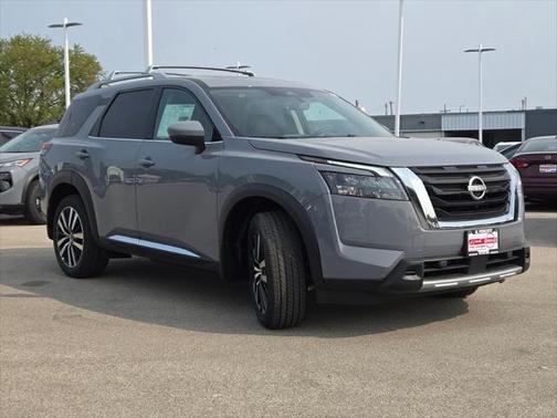 2025 Nissan Pathfinder Platinum 4WD