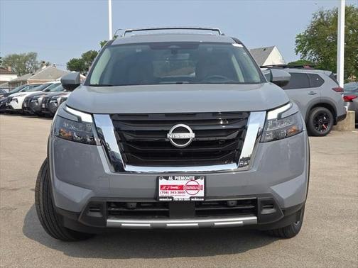 2025 Nissan Pathfinder Platinum 4WD