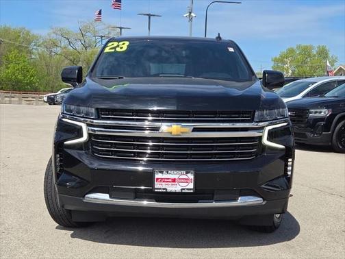 2023 Chevrolet Suburban LT