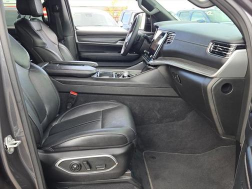 2023 Jeep Wagoneer L Series III 4x4