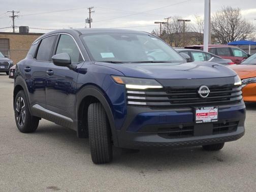 2025 Nissan Kicks SR
