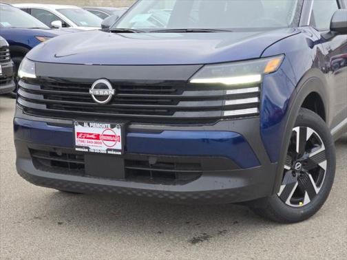 2025 Nissan Kicks SR