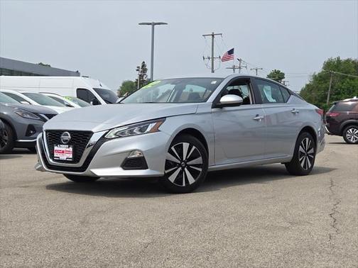 2022 Nissan Altima 2.5 SV