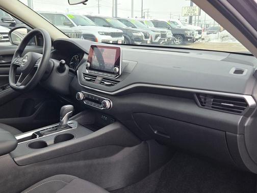 2025 Nissan Altima S FWD