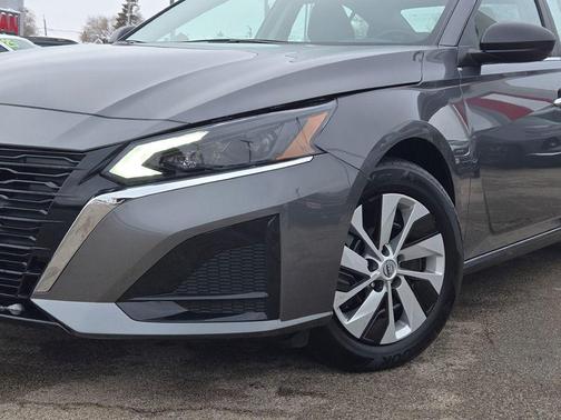 2025 Nissan Altima S FWD