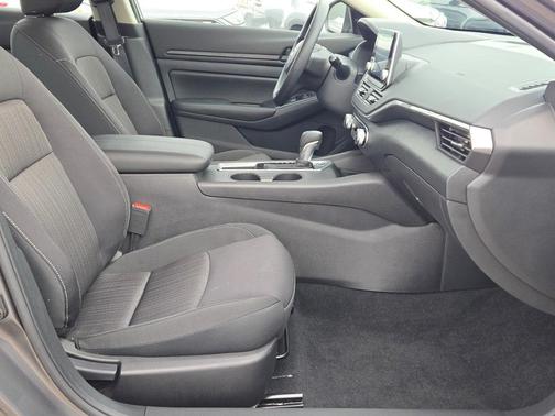 2025 Nissan Altima S FWD