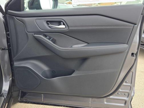 Gun Met 2026 Nissan Rogue Dark Armor