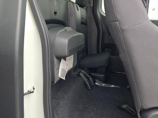 2025 Nissan Frontier S