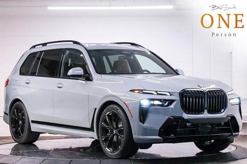 2025 BMW X7 xDrive40i
