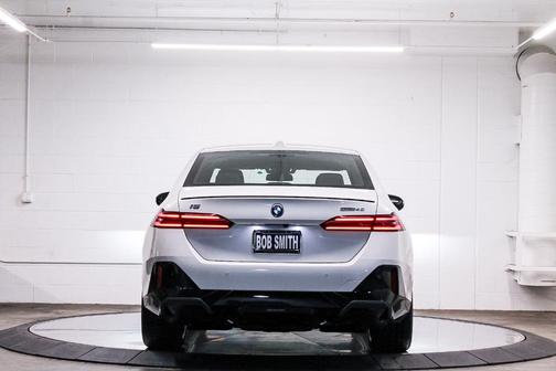 2025 BMW i5 eDrive40