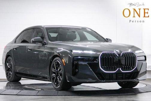Gray Metallic 2026 BMW i7 XDrive60