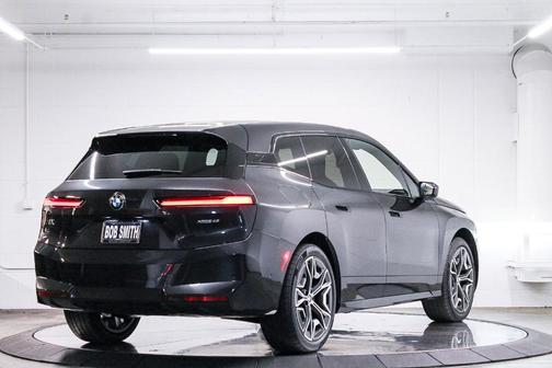 2026 BMW iX xDrive45