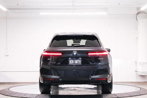2026 BMW iX xDrive45