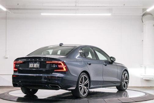 2019 Volvo S60 T6 R-Design