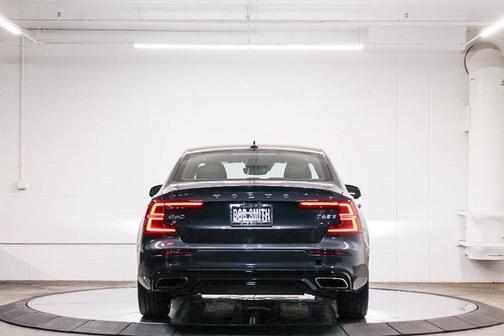 2019 Volvo S60 T6 R-Design