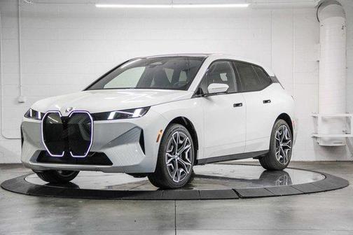 2026 BMW iX xDrive60