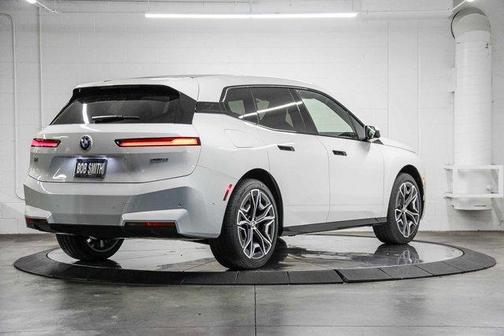 2026 BMW iX xDrive60