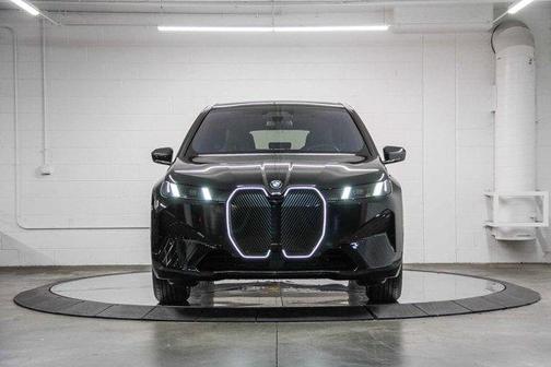 2026 BMW iX xDrive60