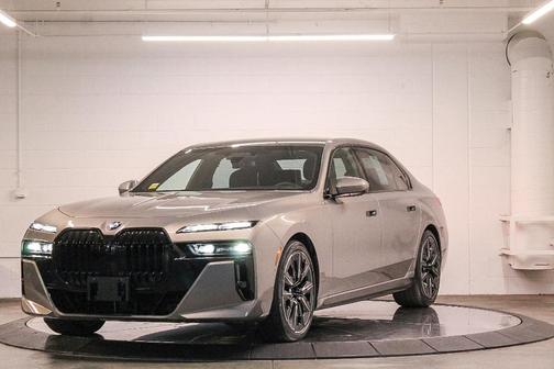 2023 BMW 760 760i xDrive