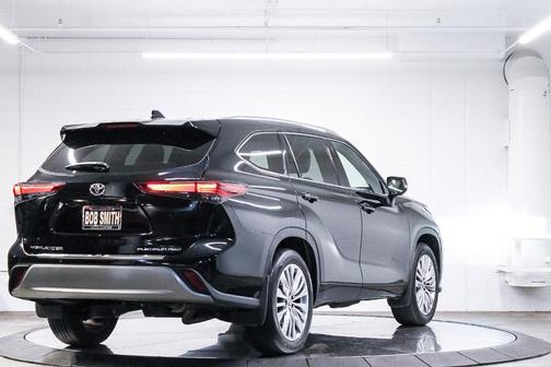 2024 Toyota Highlander Platinum