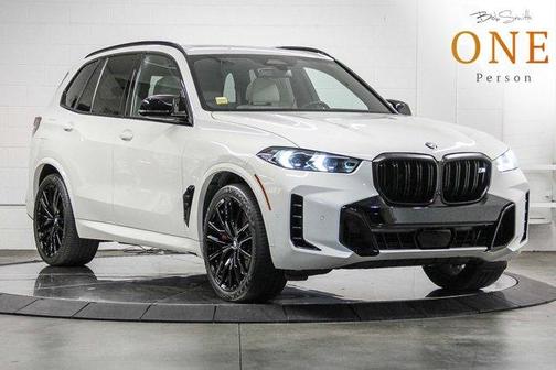 2024 BMW X5 M60i