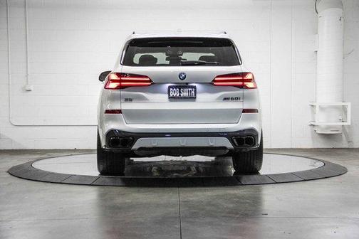 2024 BMW X5 M60i