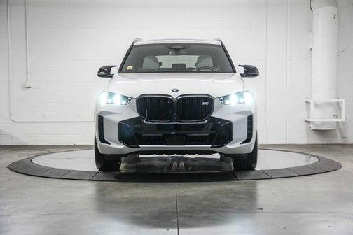 2024 BMW X5 M60i