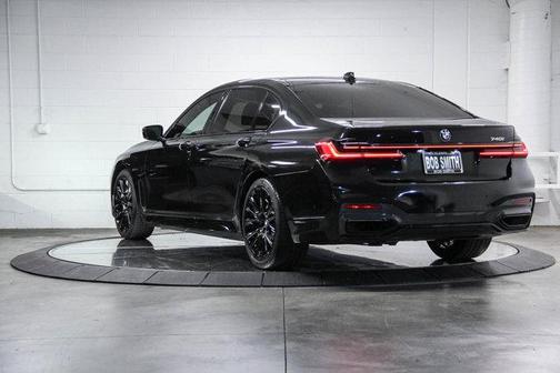 2020 BMW 740 i