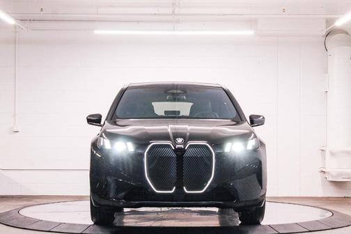 2026 BMW iX xDrive60
