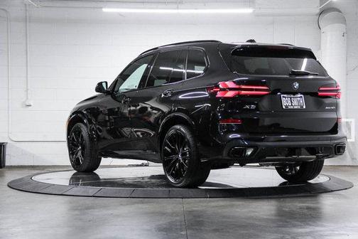 Black Sapphire Metallic 2026 BMW X5 xDrive40i