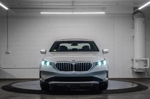 2024 BMW 530 i xDrive