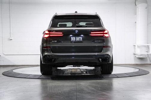 Manhattan Green Metallic 2026 BMW X5 PHEV xDrive50e