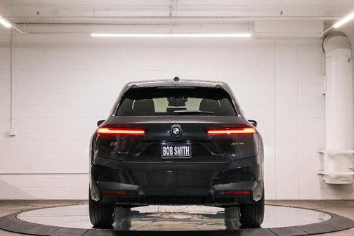 2026 BMW iX xDrive45