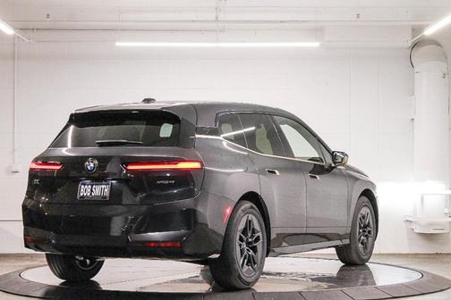2026 BMW iX xDrive45