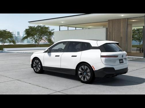 2025 BMW iX xDrive50