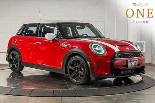 2023 MINI Hardtop Cooper