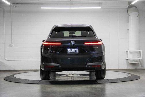 2026 BMW iX xDrive60