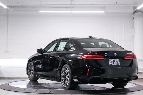 2025 BMW i5 eDrive40