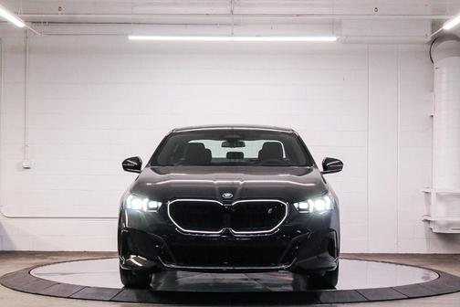 2025 BMW i5 eDrive40