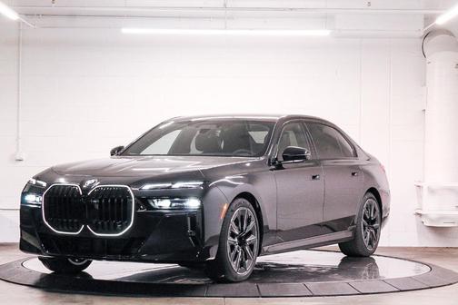 2025 BMW 760 760i xDrive