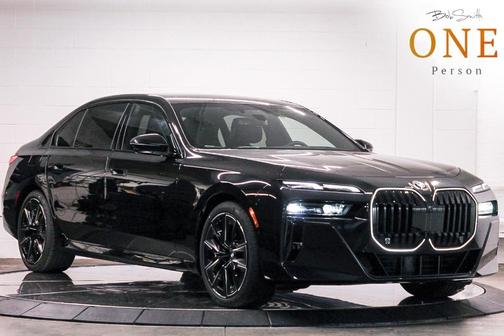 2025 BMW 760 760i xDrive